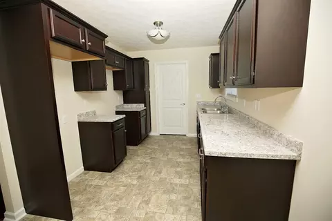 553 S Fork Dr, Berea, KY 40403 photo 2