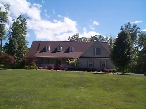 2100 Eagle Dr, Morehead, KY 40351 photo 2