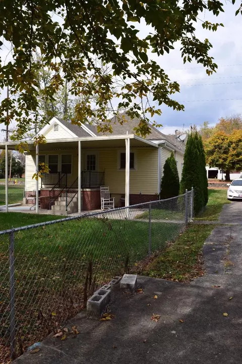 417 W 4th St, Corbin, KY 40701 photo 9