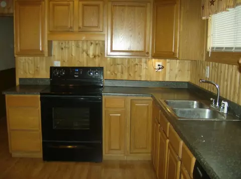 419 E 4th St, Augusta, KY 41002 photo 3