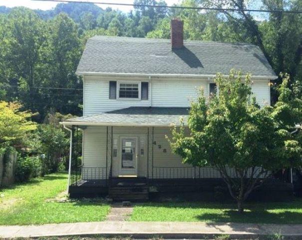 428 E Main St, Lynch, KY 40855 photo 1