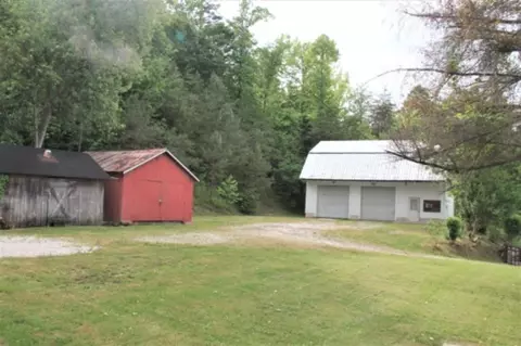 8065 Campton Rd, Stanton, KY 40380 photo 15