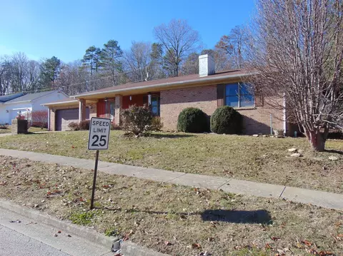 149 Kara Dr, Berea, KY 40403 photo 3
