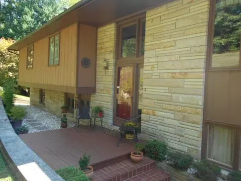 194 E Crescent Dr, Baxter, KY 40806 photo 1