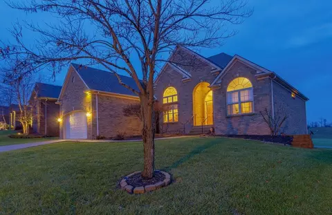 131 Prestwick Dr, Georgetown, KY 40324 photo 2