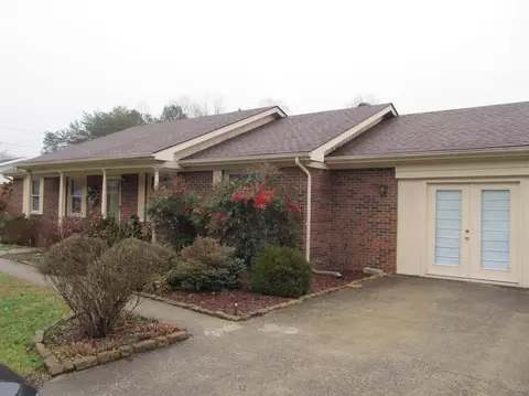 968 Lakeside Dr, Jackson, KY 41339 photo 2