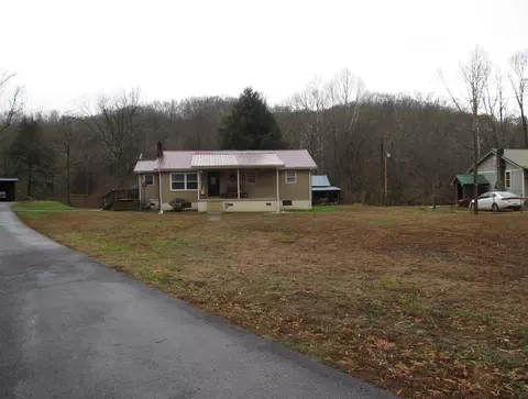 8325 Highland Rd, Jackson, KY 41339 photo 2