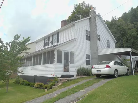 341 E Main St, Lynch, KY 40855 photo 2