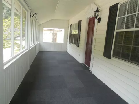 341 E Main St, Lynch, KY 40855 photo 5