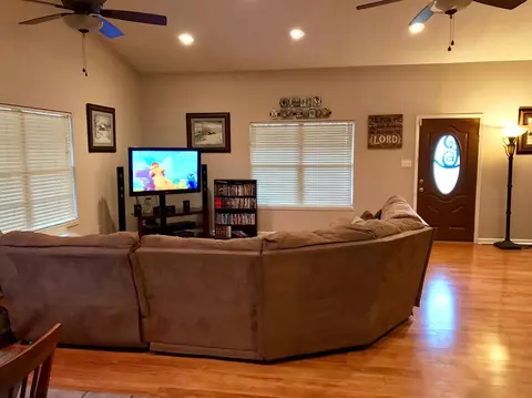 2070 Dreyfus Rd, Waco, KY 40385 photo 2