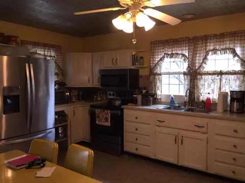 692 S Kentucky 1629, Corbin, KY 40701 photo 3