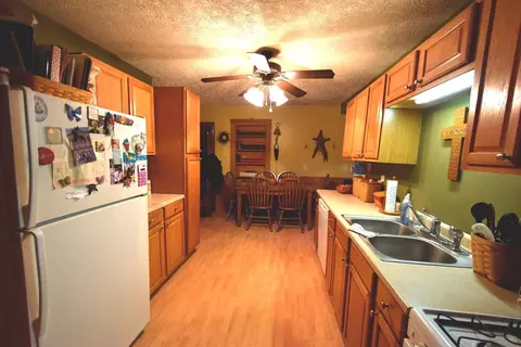2005 Texas Rd, Springfield, KY 40069 photo 11