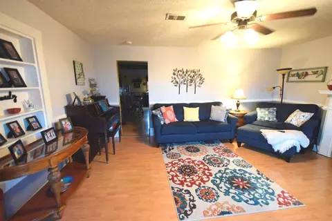 2005 Texas Rd, Springfield, KY 40069 photo 8