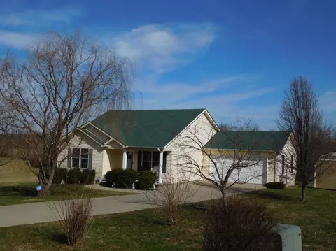 229 Emma Dr, Lancaster, KY 40444 photo 2