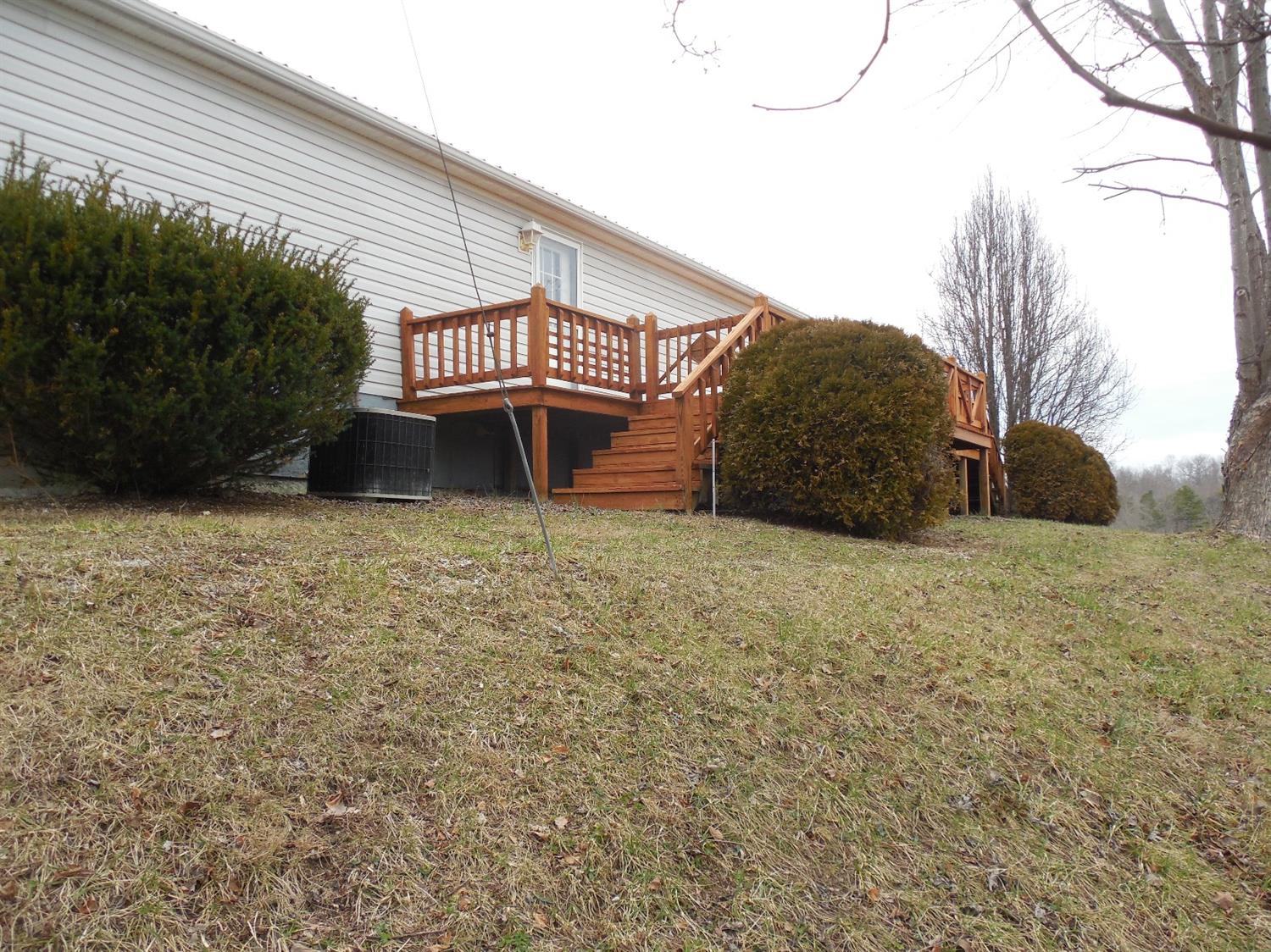 1402 Leger Fork Rd, Tyner, KY 40486 photo 9