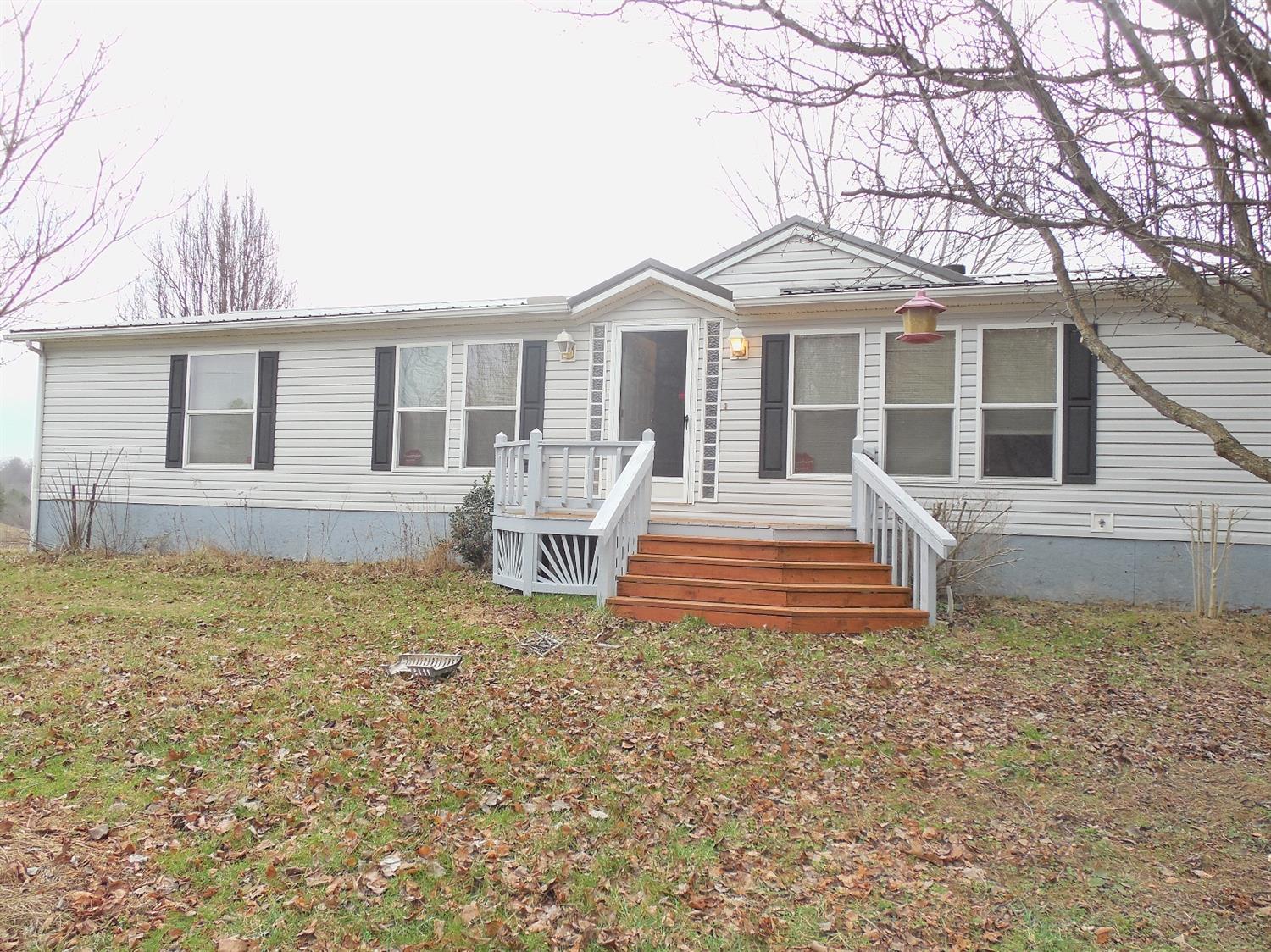 1402 Leger Fork Rd, Tyner, KY 40486 photo 1