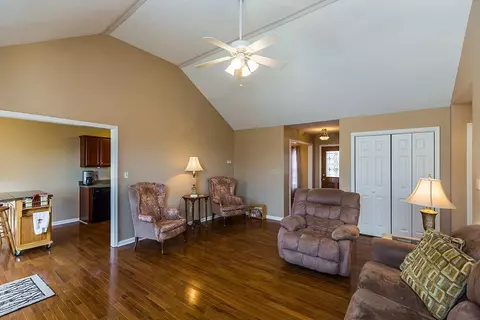 121 Legacy Dr, Berea, KY 40403 photo 10