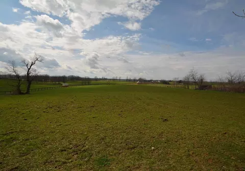 152 Grable Ln, Georgetown, KY 40324 photo 2