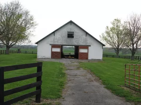 700 Spears Mill Rd, Paris, KY 40361 photo 4