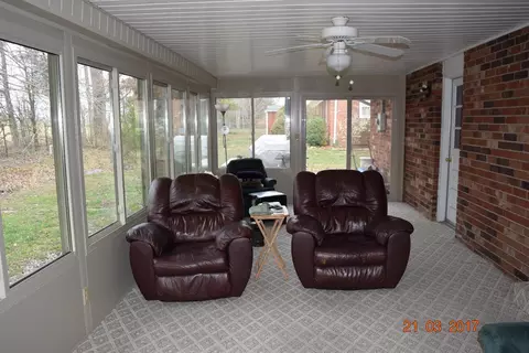 237 Circle Dr, Morehead, KY 40351 photo 6