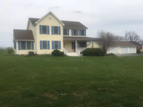 358 Settlement Dr, Lancaster, KY 40444 photo 1