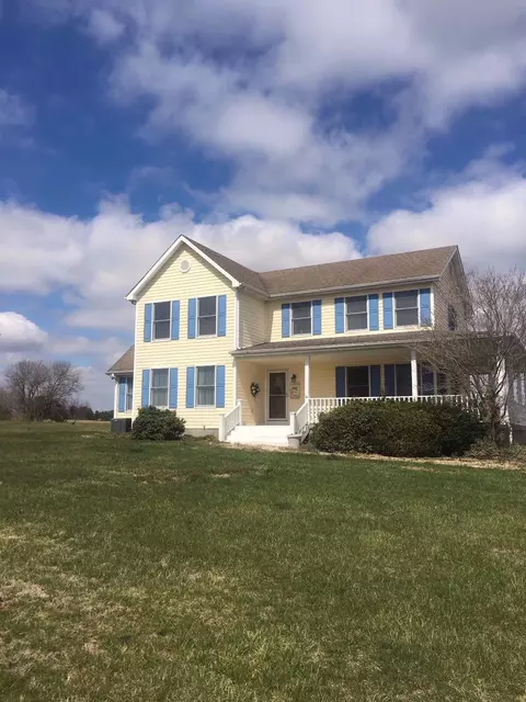 358 Settlement Dr, Lancaster, KY 40444 photo 2
