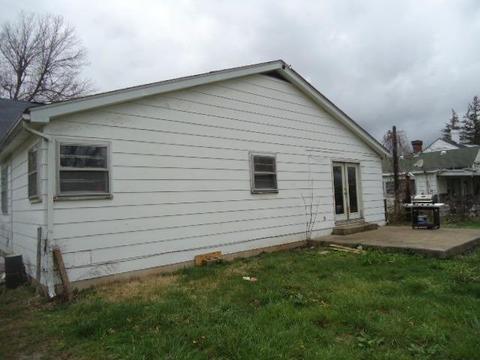 720 Walker Ave, Paris, KY 40361 photo 3