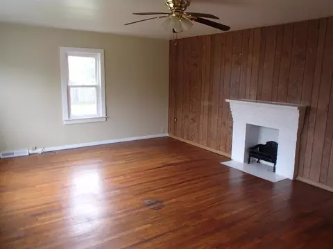 213 Bishop St, Corbin, KY 40701 photo 2