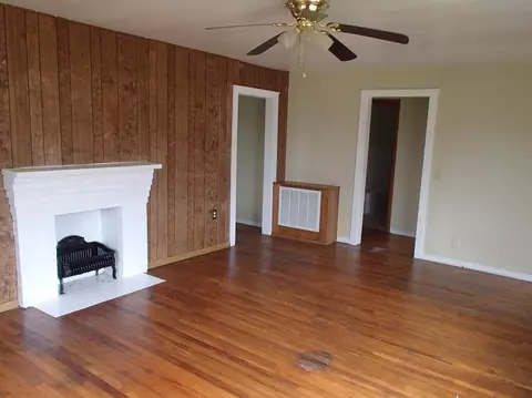 213 Bishop St, Corbin, KY 40701 photo 3