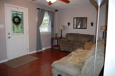 202 Salter Rd, Berea, KY 40403 photo 2