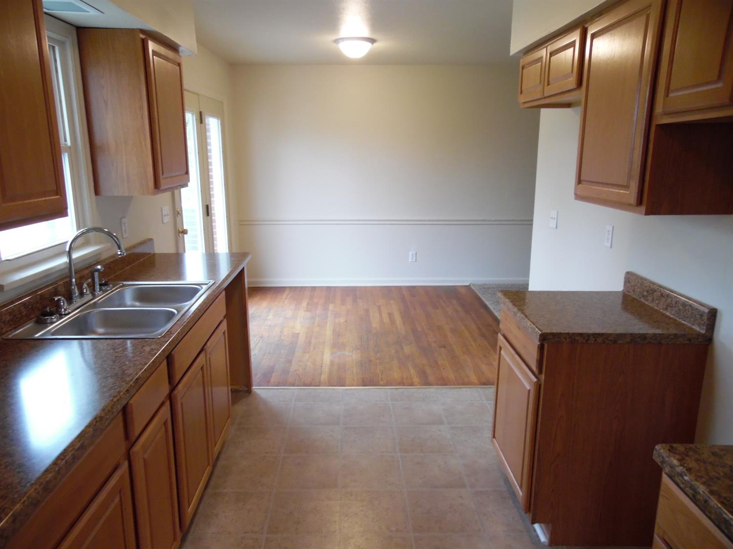 406 Springhill Dr, Paris, KY 40361 photo 26