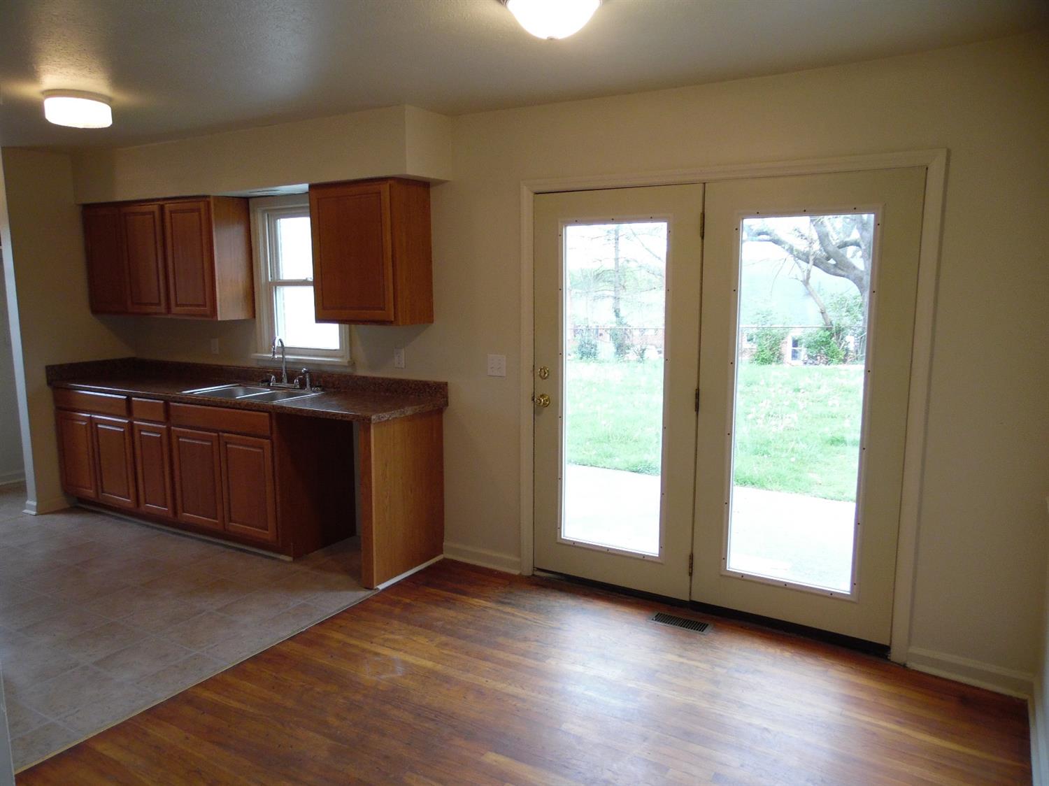 406 Springhill Dr, Paris, KY 40361 photo 25