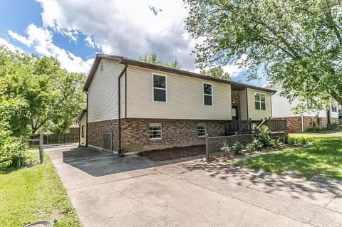 104 Locker Ct, Berea, KY 40403 photo 3