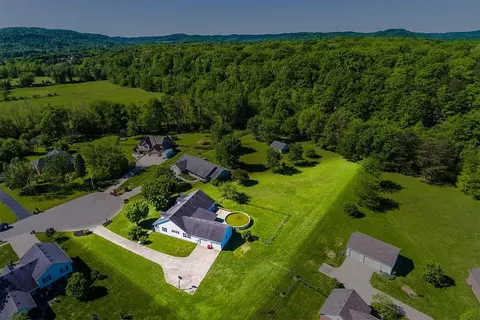 348 Brookgreen Dr, Berea, KY 40403 photo 30
