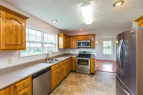 348 Brookgreen Dr, Berea, KY 40403 photo 14