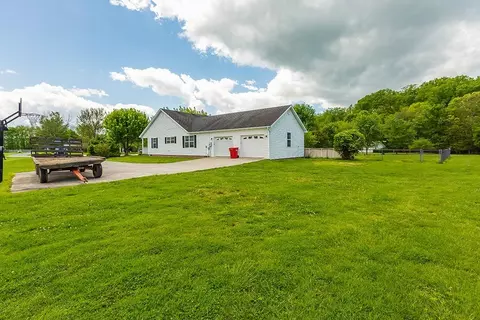 348 Brookgreen Dr, Berea, KY 40403 photo 6