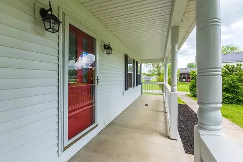 348 Brookgreen Dr, Berea, KY 40403 photo 4