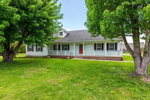 348 Brookgreen Dr, Berea, KY 40403 photo 2