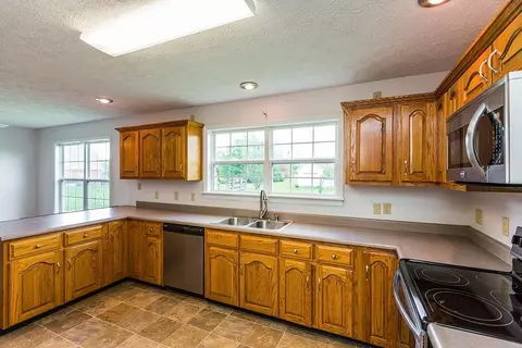 348 Brookgreen Dr, Berea, KY 40403 photo 12