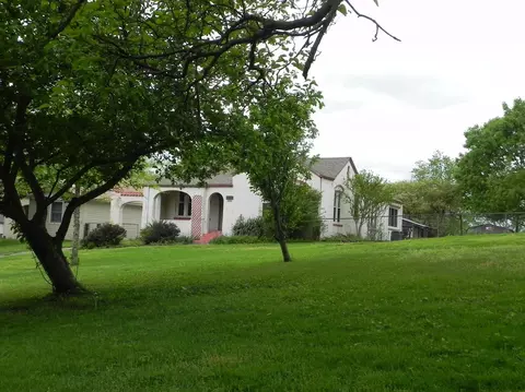 402 Chestnut St, Corbin, KY 40701 photo 3