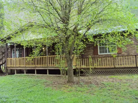 6321 E Highway 221, Bledsoe, KY 40810 photo 1