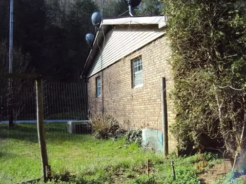6321 E Highway 221, Bledsoe, KY 40810 photo 4