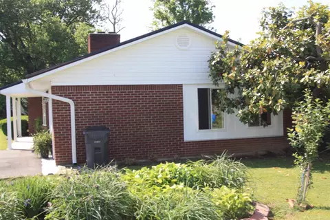 194 Maple, Stanton, KY 40380 photo 7