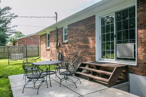 220 Thacker Dr, Wilmore, KY 40390 photo 4