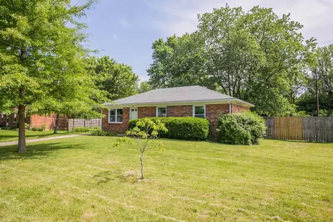 220 Thacker Dr, Wilmore, KY 40390 photo 1
