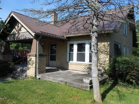 302 Chestnut Ave, Corbin, KY 40701 photo 2