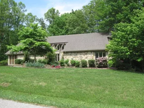 1232 Forest Circle Dr, Corbin, KY 40701 photo 1