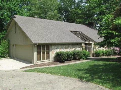 1232 Forest Circle Dr, Corbin, KY 40701 photo 2