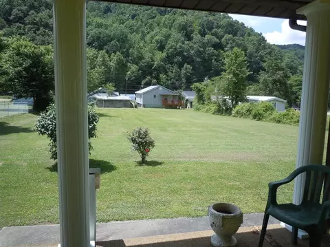 105 Hensley St, Pathfork, KY 40863 photo 7