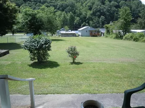 105 Hensley St, Pathfork, KY 40863 photo 6